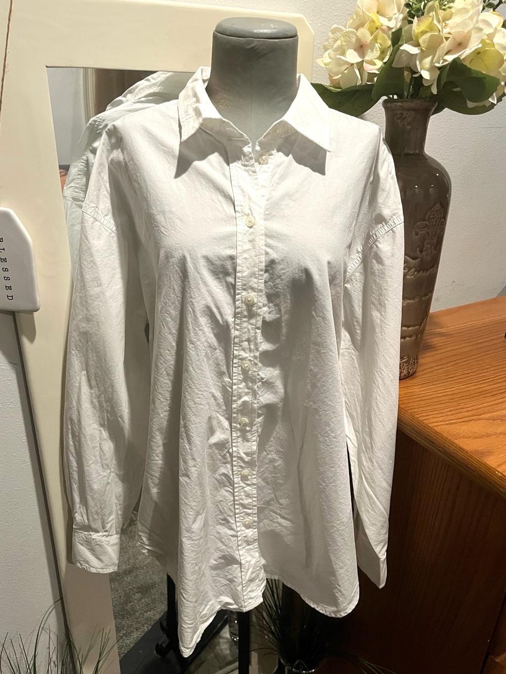 Universal Thread White Oversized Button Down Shirt Medium